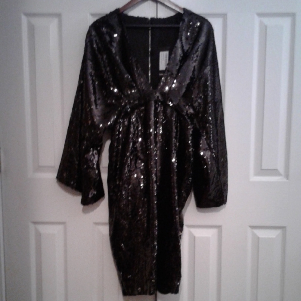 Boohoo New With Tags Boohoo Black Sequin Batwing Midi Dress